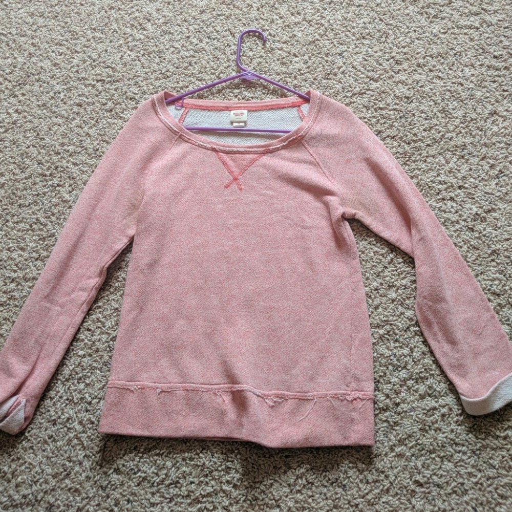 Mossimo crew neck shirt